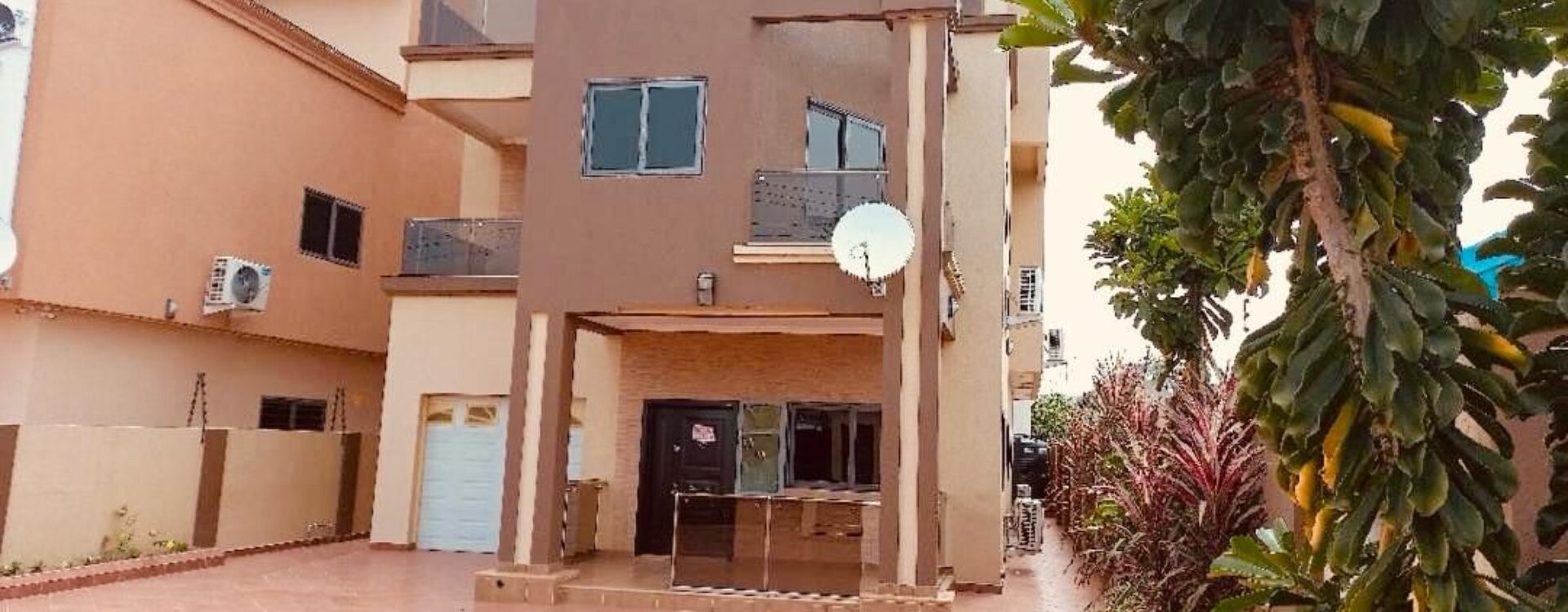 Distress Sale: Five-Bedroom Standalone House with Boys’ Quarters in East Legon